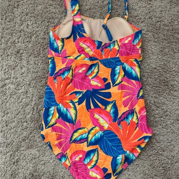 Ingrid & Isabel Vibrant Floral One Piece maternity swim suit - Picture 2 of 3